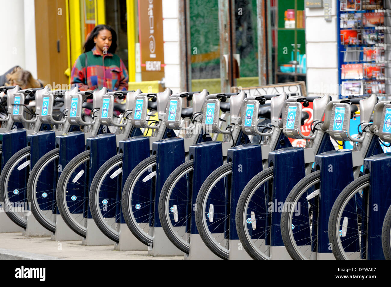 Bike docking station hi-res stock photography and images - Alamy