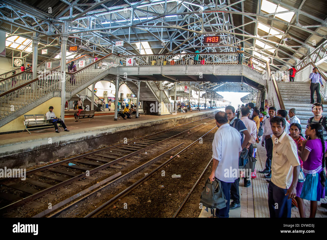 Fort Railway Station in Colombo, Sri Lanka Stock Photo - Alamy