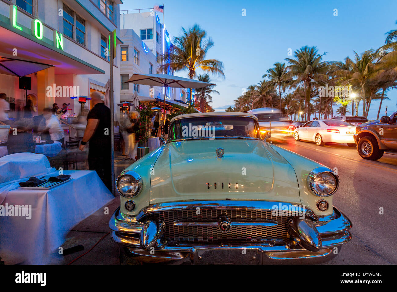 Classic American Car and Art Deco Buildings, South Beach, Miami