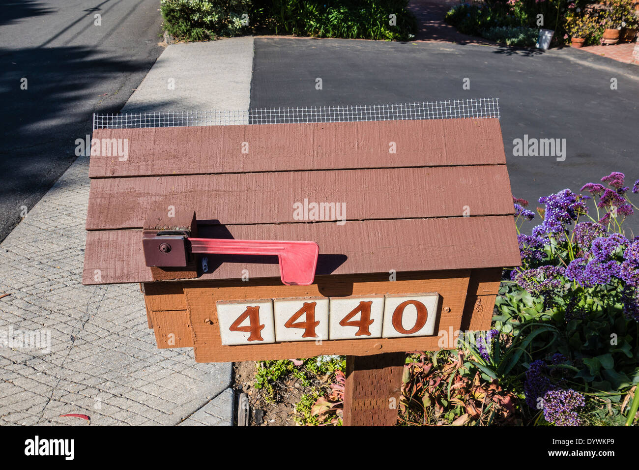 House Mailbox Stock Photos & House Mailbox Stock Images Alamy