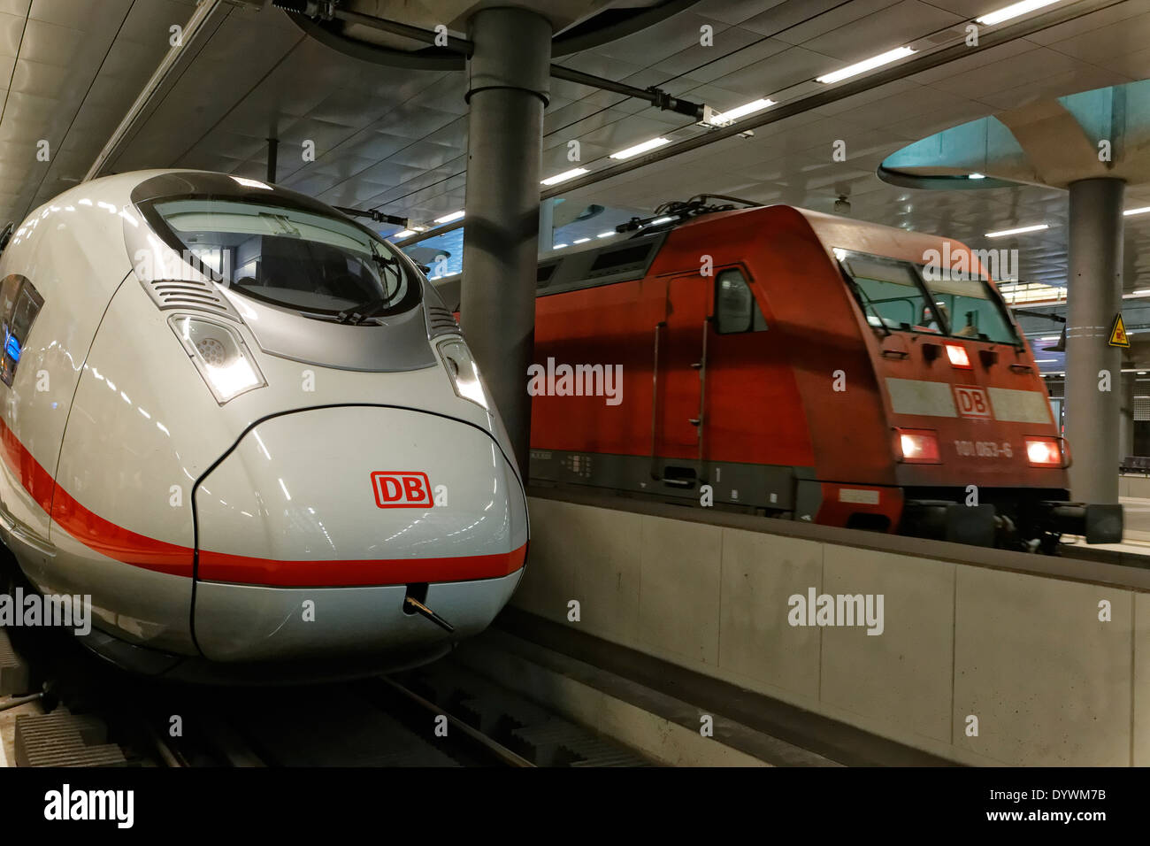 Berlin, Germany, ICE 3 trainset on track 2 in the basement of Berlin Hauptbahnhof Stock Photo