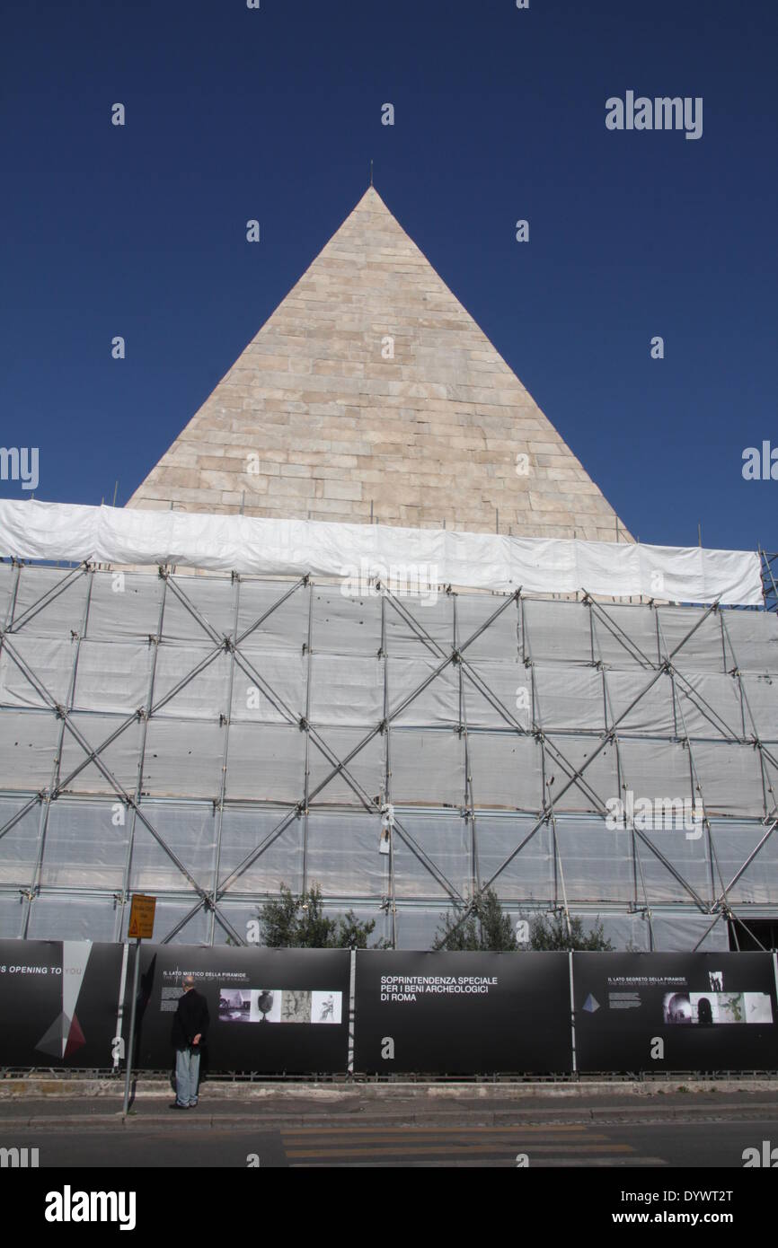 Pyramid Scaffold Pyramid restoration completion hi-res stock photography and images - Alamy