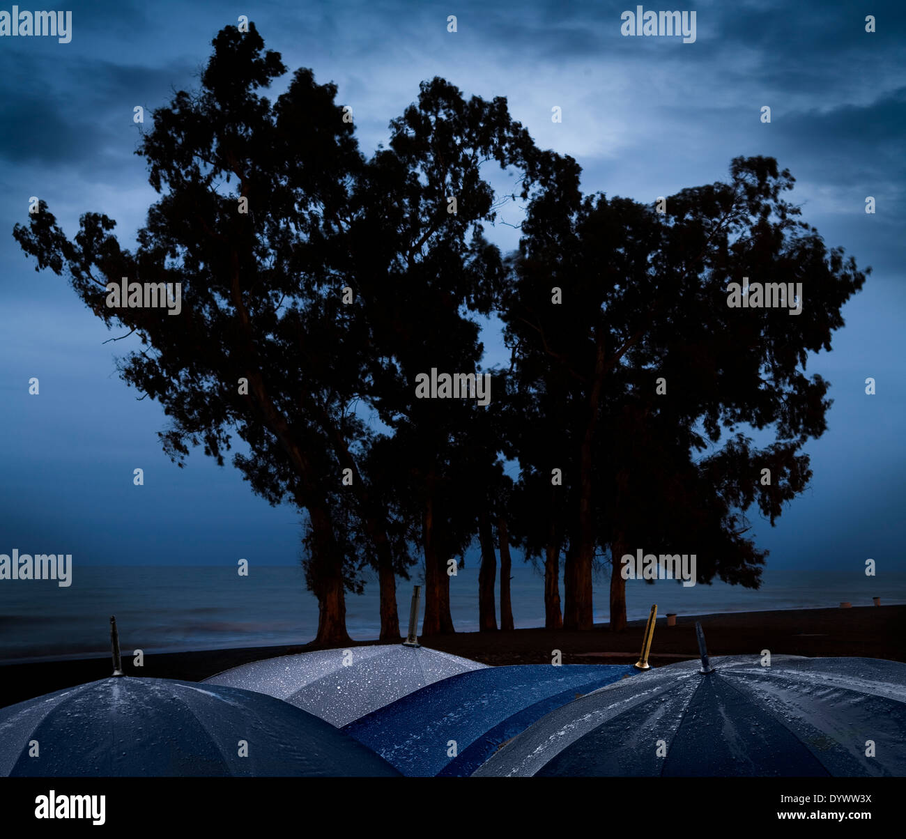 Umbrellas no rain hi-res stock photography and images - Alamy