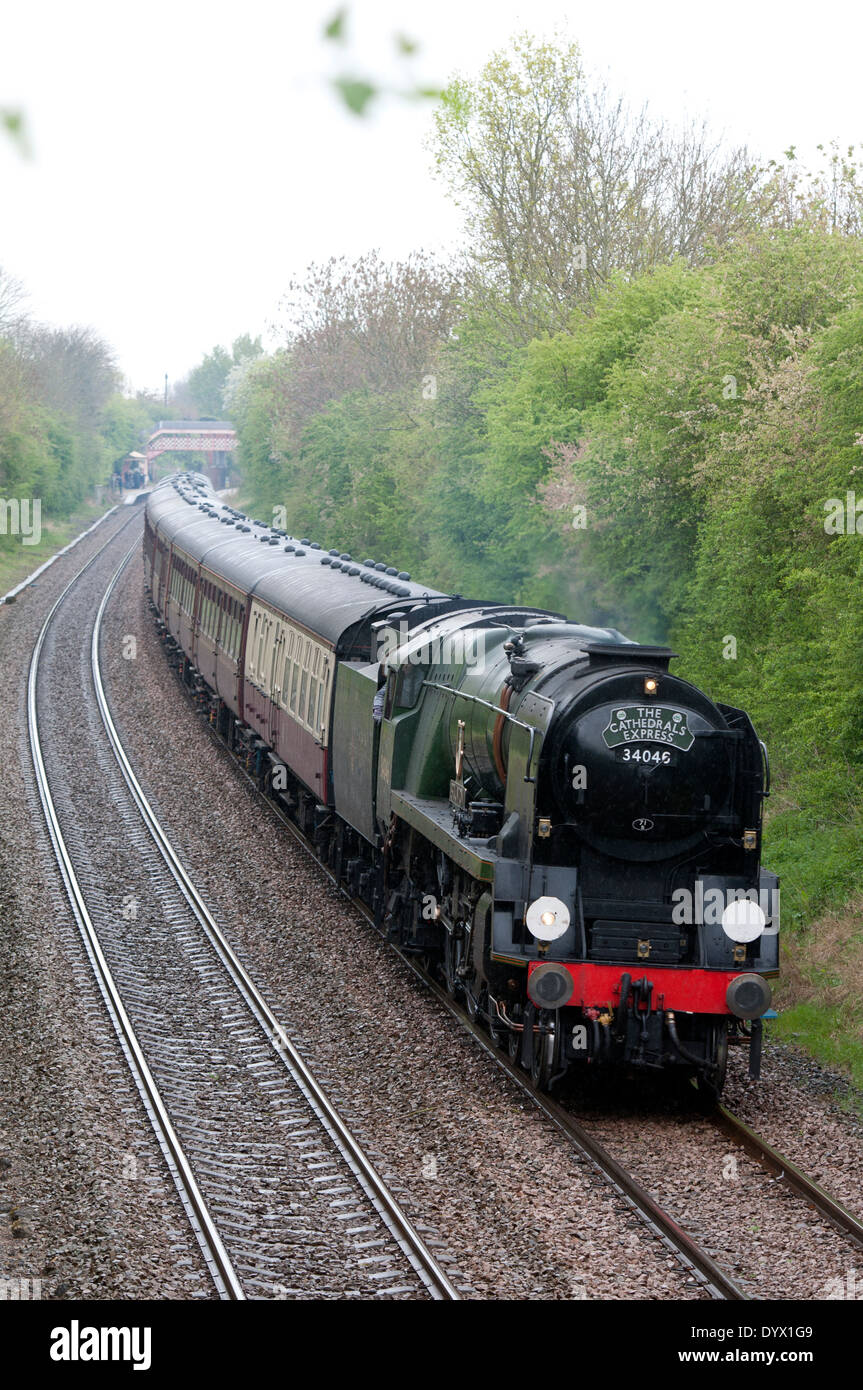 West Country class steam locomotive No 34046 'Braunton' pulling The Cathedrals Express at Wilmcote, Warwickshire, UK Stock Photo