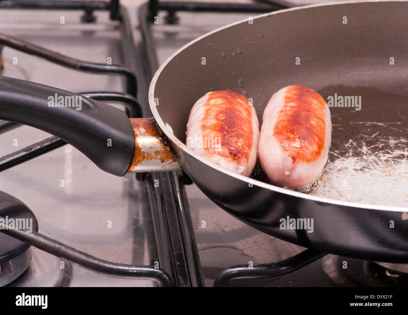 Meat in frying pan hires stock photography and images Alamy