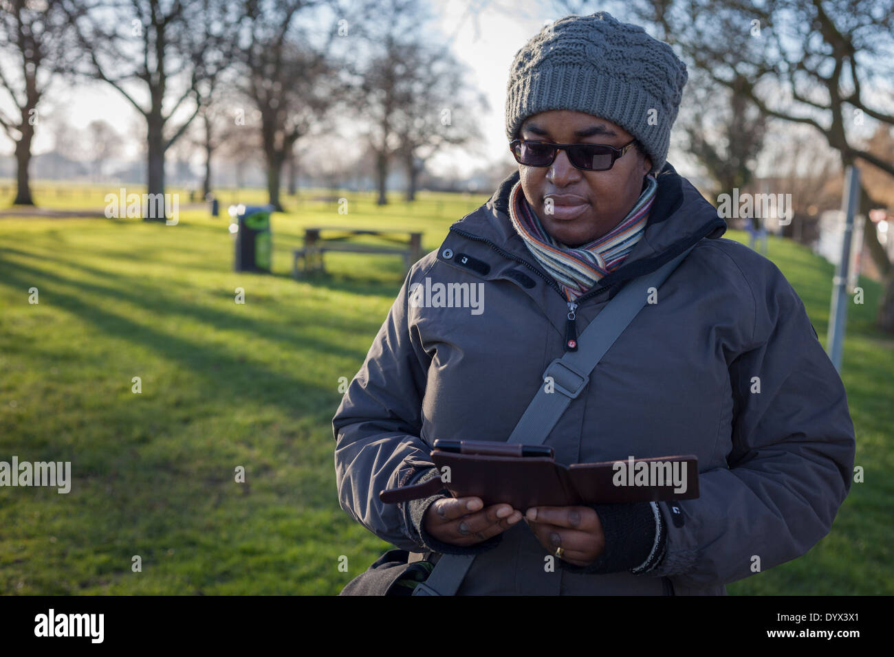 Black woman mature hi-res stock photography and images - Alamy