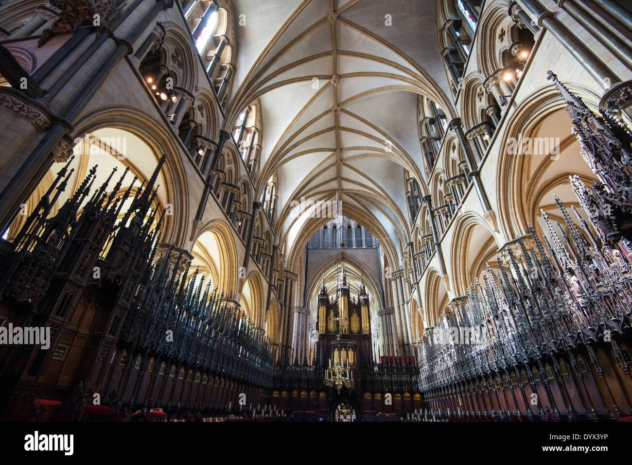 The Interior Of Lincoln Cathedral Lincolnshire England UK Stock Photo the-interior-of-lincoln-cathedral-lincolnshire-england-uk-stock-photo