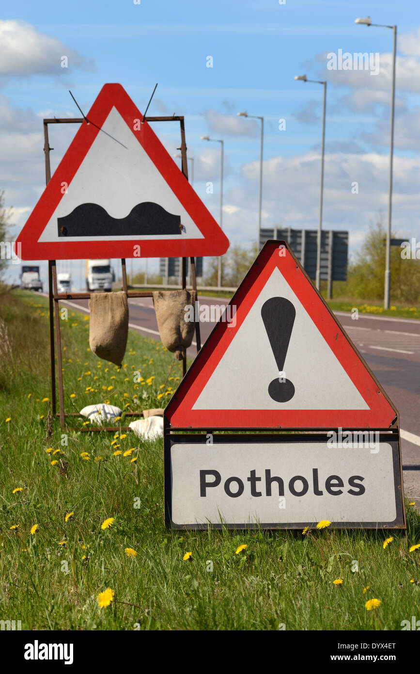 Bumpy Road Warning Sign Uk Hi res Stock Photography And Images Alamy