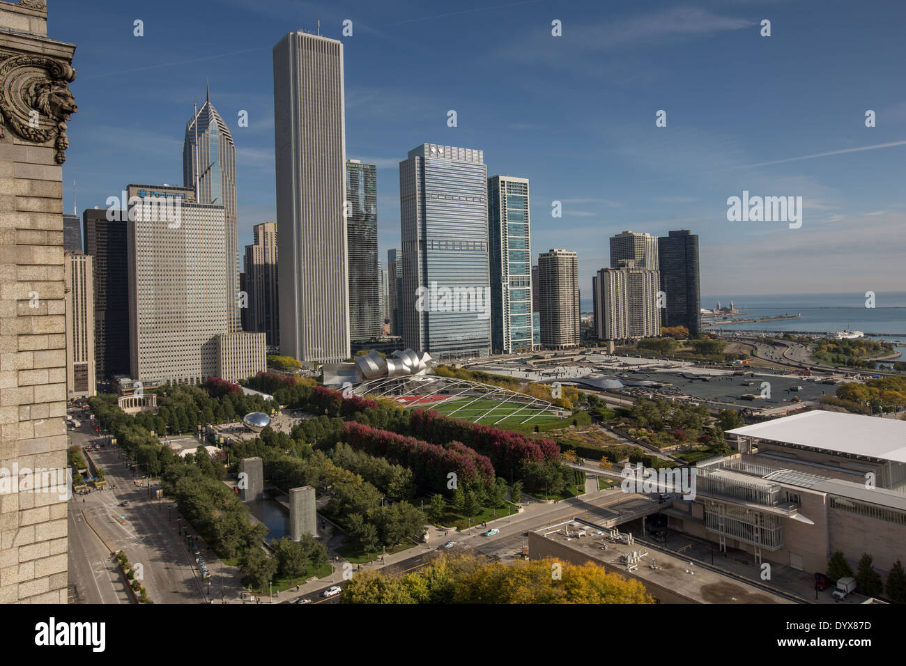 Aerial view of the downtown skyline and Millennium Park from the Cliff ...
