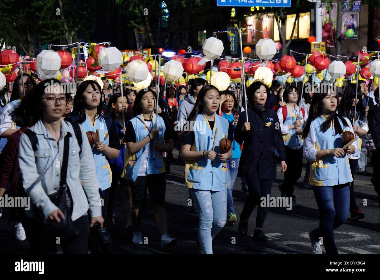 Seoul, South Korea. 26th Apr, 2014. South Koreans parade during the Buddha Era 2558 Lotus Lantern Festival to celebrate Buddha's birthday on May 6th. Credit:  Jun-Sang Lee/ZUMA Wire/ZUMAPRESS.com/Alamy Live News Stock Photo