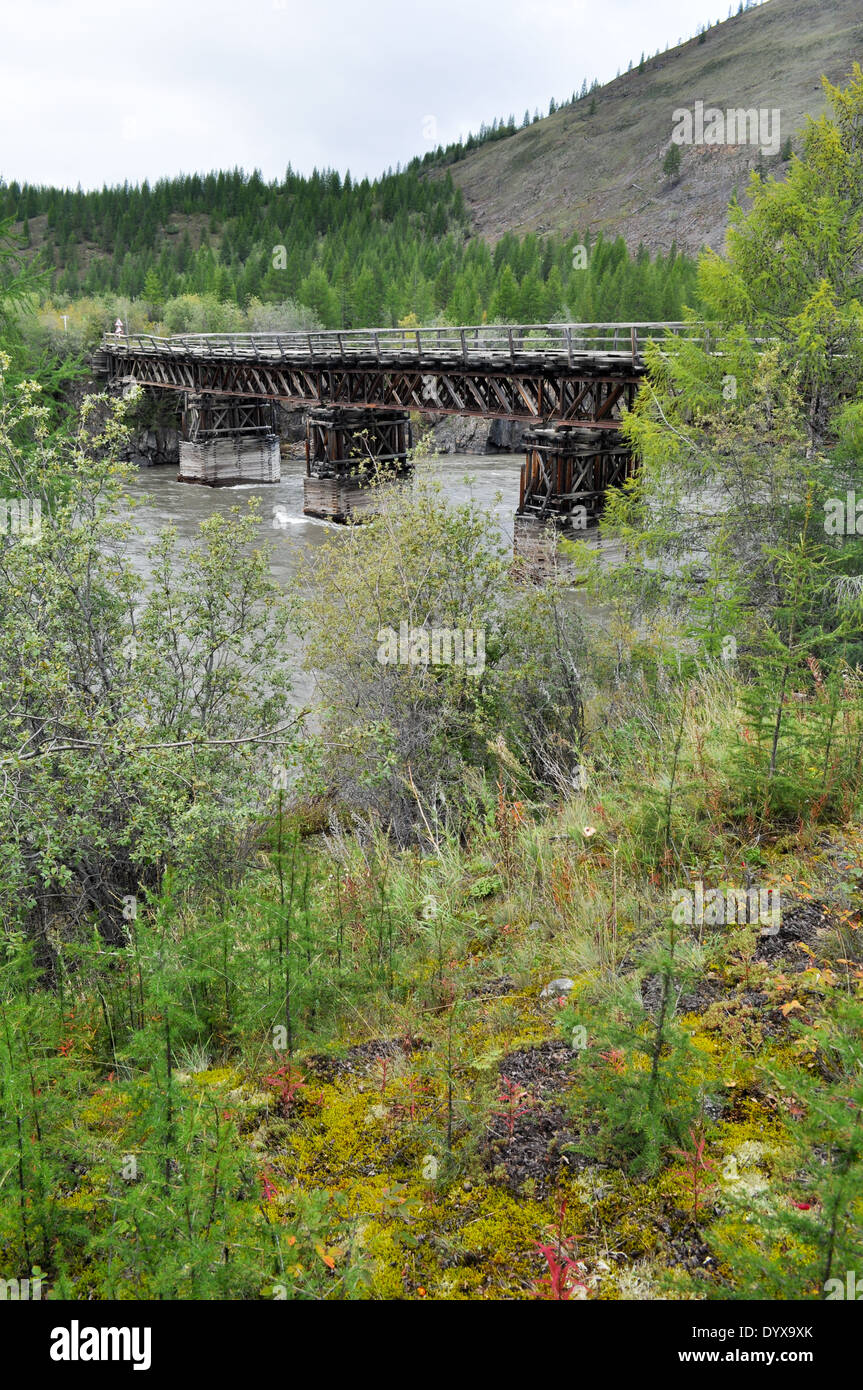 Timber bridge across river hi-res stock photography and images - Alamy