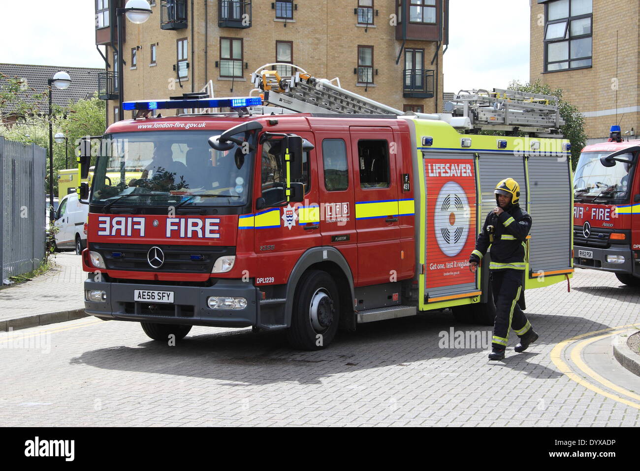 London, UK. 26th Apr, 2014. Saturday saw Firefighters were amongst over 220 emergency services personnel taking part in a large exercise in East London. The simulated crash of a Boeing 737 into a building, provided rescuers with over 100 casualties to rescue. A number of casualties were plucked from water by rescue boats. The exercise is due to last three days. Credit:  HOT SHOTS/Alamy Live News Stock Photo