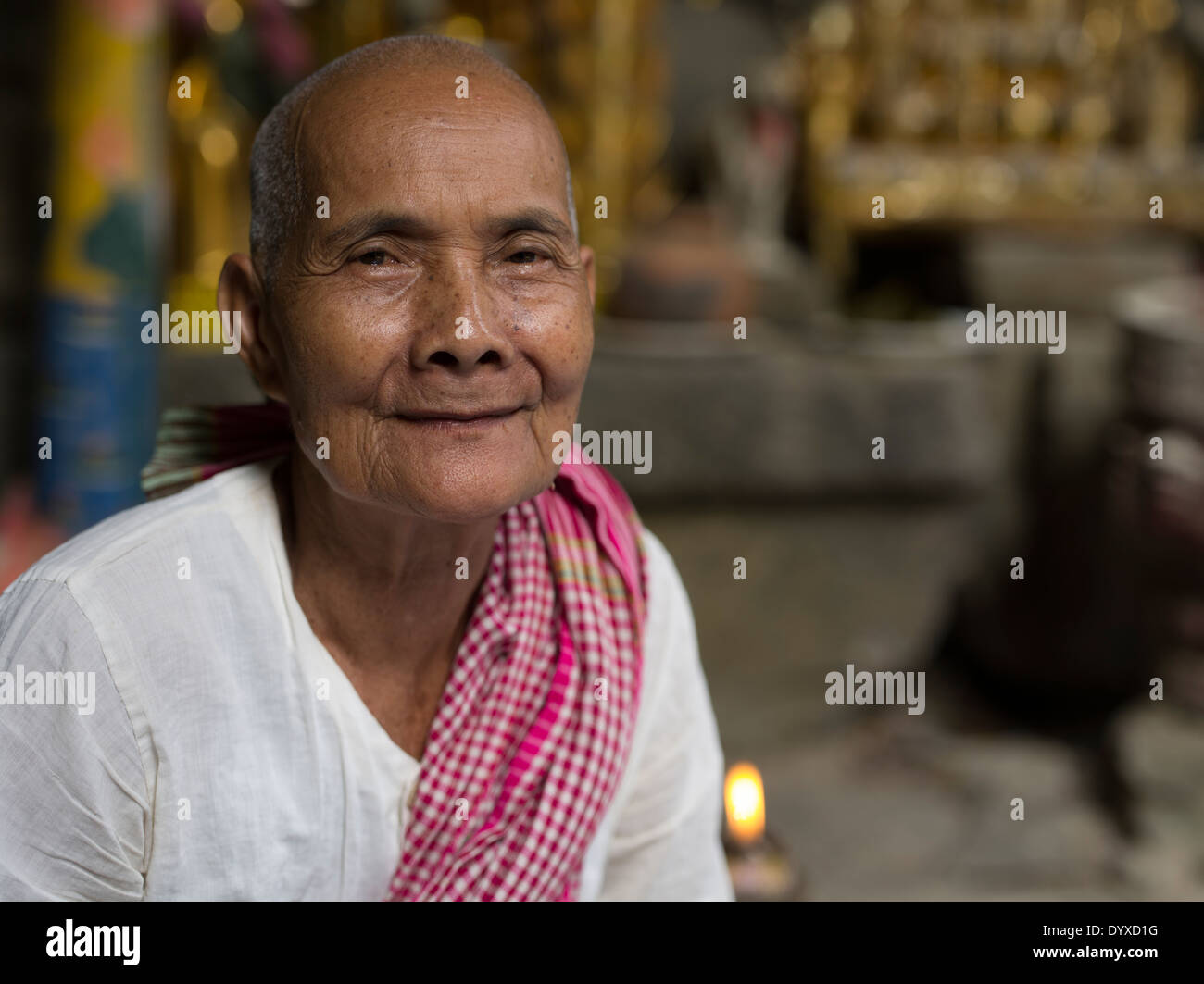 Buddhist nun at Banteay Kdei Buddhist Monastery / Temple ruins. Siem Reap, Cambodia Stock Photo