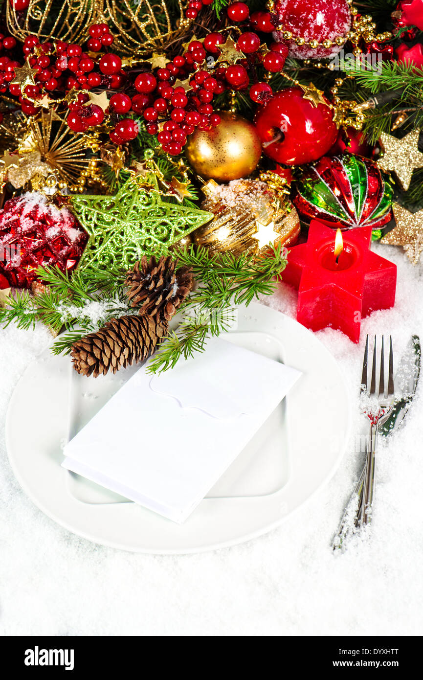 Red gold christmas table hi-res stock photography and images