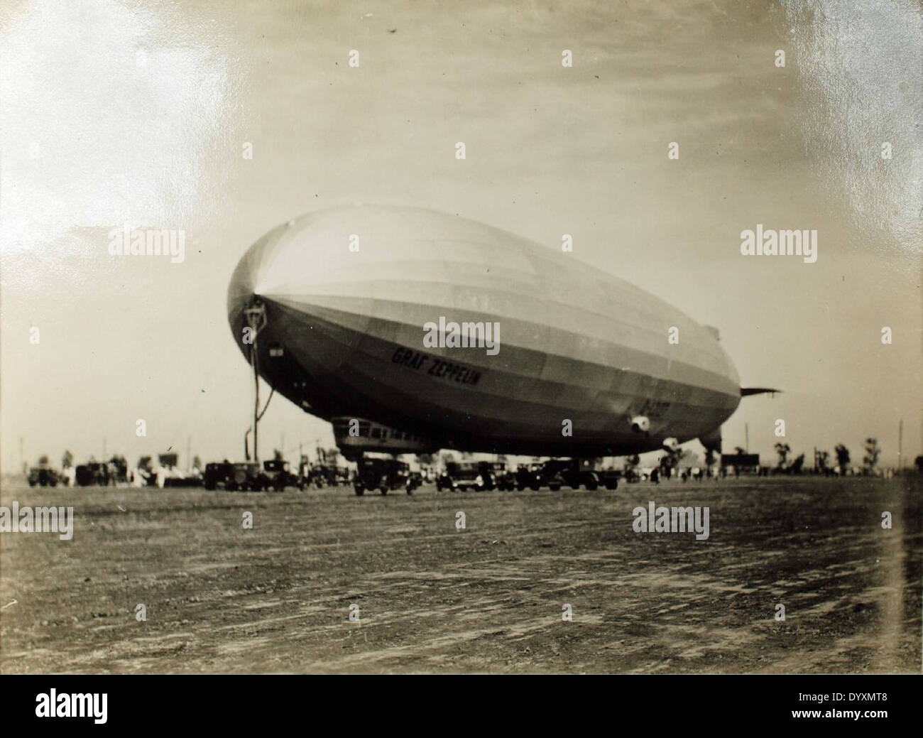 Primer Zeppelin The Zeppelin LZ 127, also known as the Graf Zeppelin, was a pioneering ...