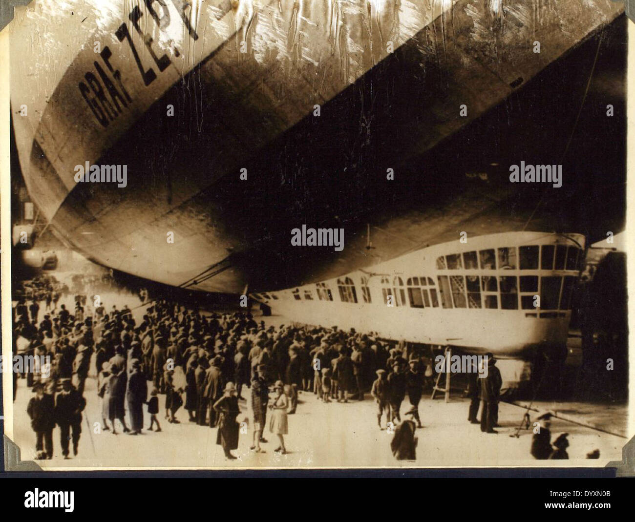Primer Zeppelin The Zeppelin LZ 127, also known as the Graf Zeppelin, was a German ...