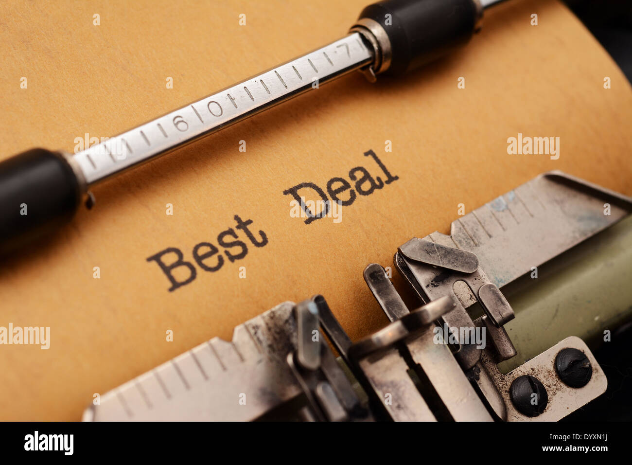 Best deal text on typewriter Stock Photo