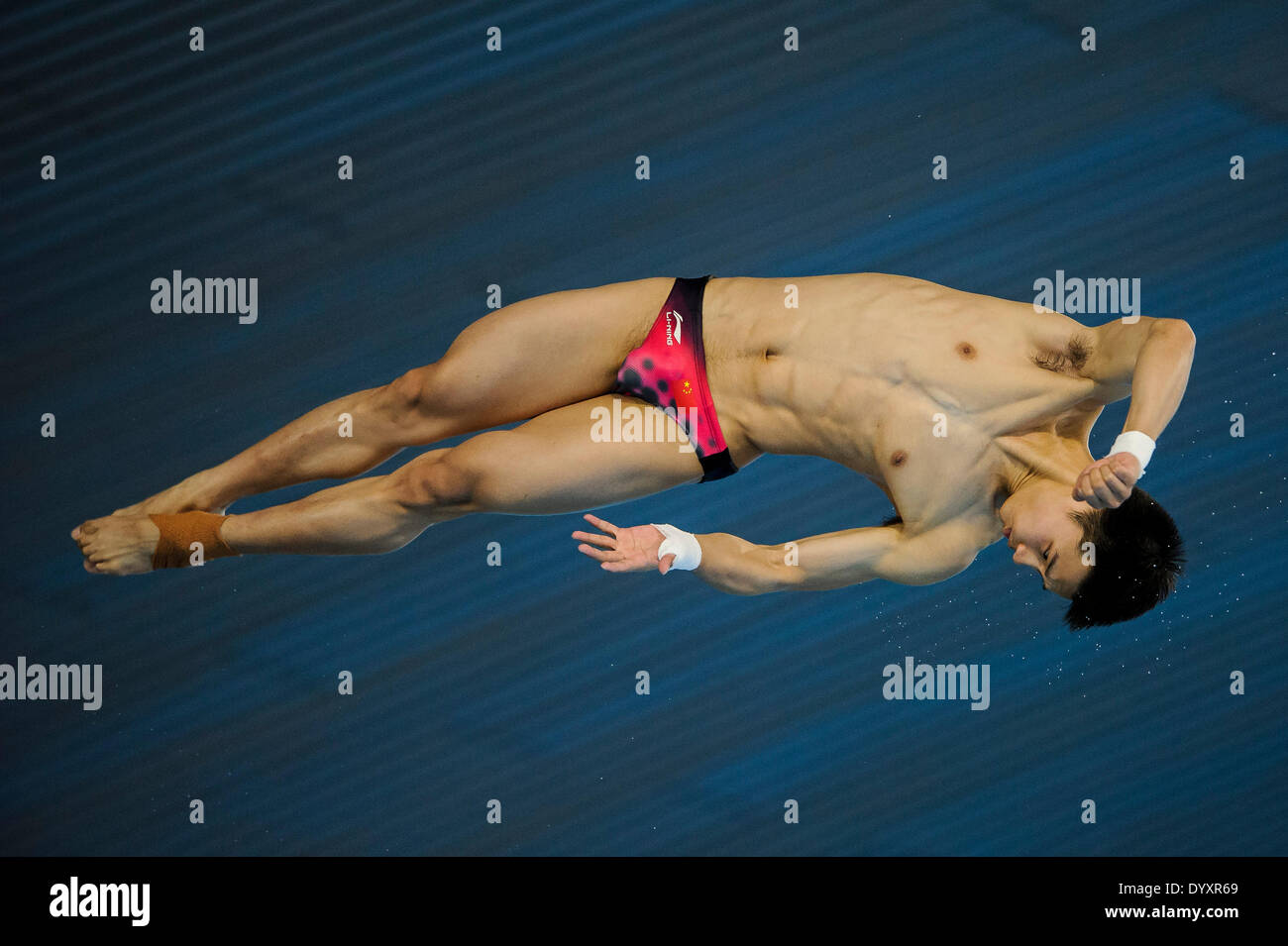 London, UK. 27th Apr, 2014. Chen Aisen of China (CHN) dives in the Mens 10m Platform Semifinals during day three of the FINA/NVC Diving World Series 2014 at the London Aquatics Centre. Credit:  Action Plus Sports/Alamy Live News Stock Photo