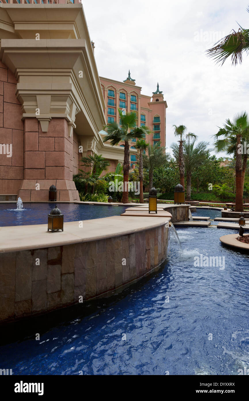 The water fountain at the entrance at the Atlantis, The Palm Hotel