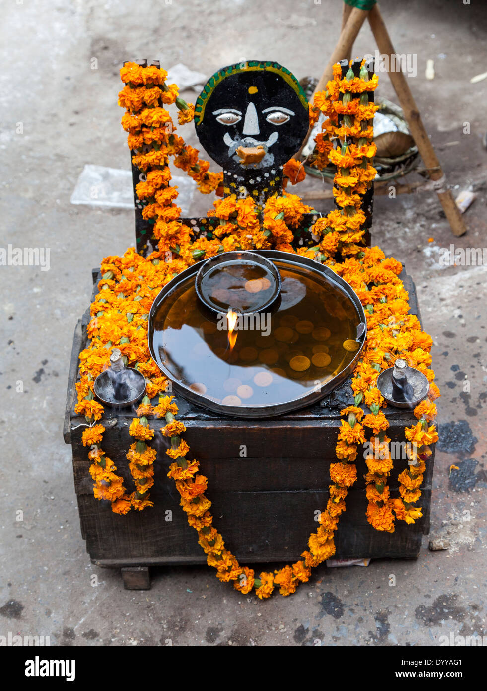 New Delhi India Saturday Shrine To The God Saturn Chandni Chowk