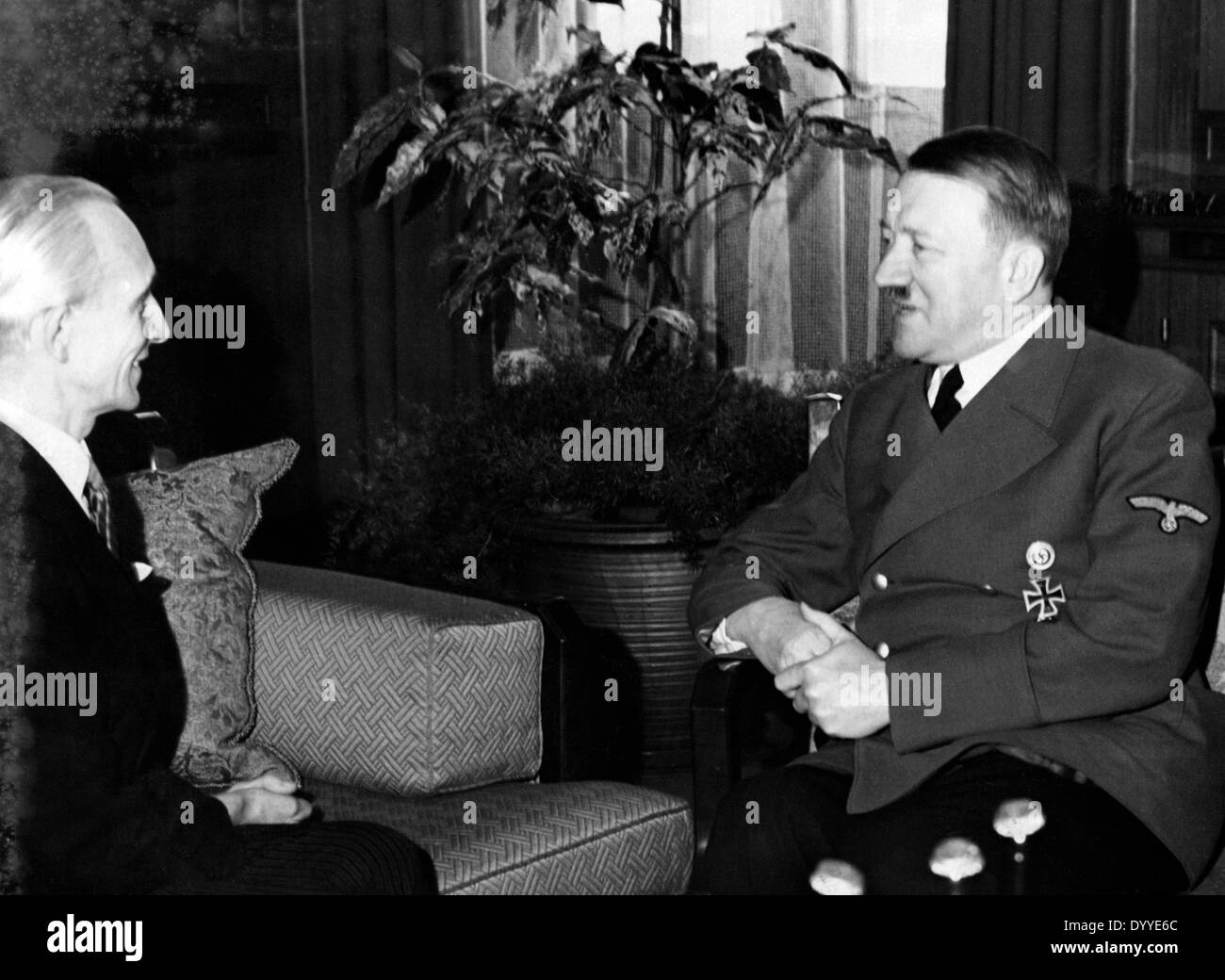 Adolf Hitler with Laszlo Bardossy, 1941 Stock Photo