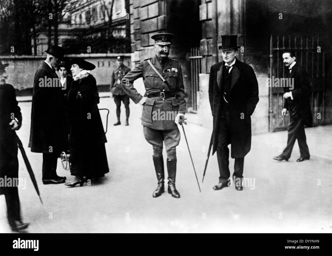 Lord Kitchener and Sir Grey in Paris, 1916 Stock Photo