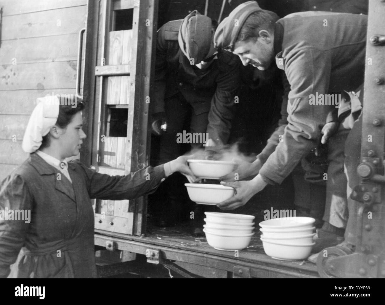 A sister of the Red Cross supplies the troops, 1941 Stock Photo