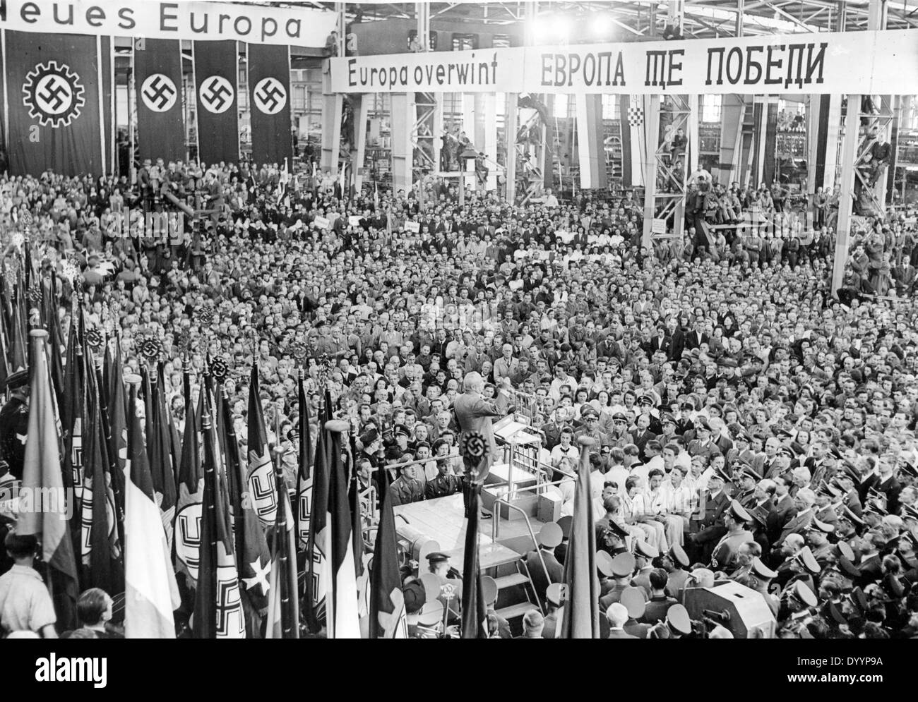 Robert Ley speaks to armament workers, 1943 Stock Photo