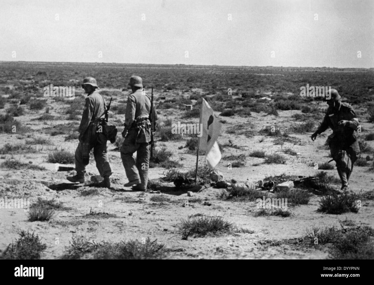 German Pioniere (engineer soldiers) at Tobruk, 1942 Stock Photo