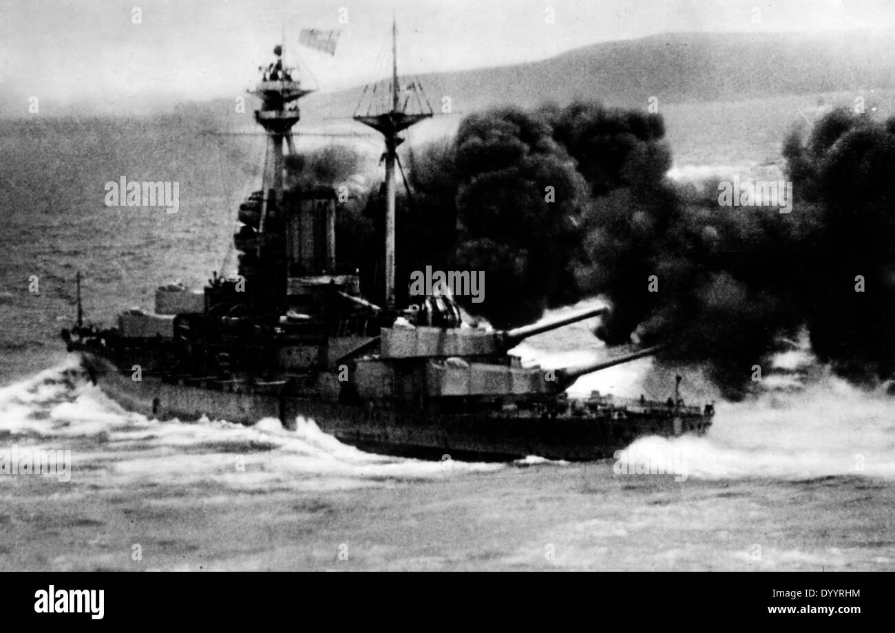 HMS Royal Sovereign attacking, 1916 Stock Photo