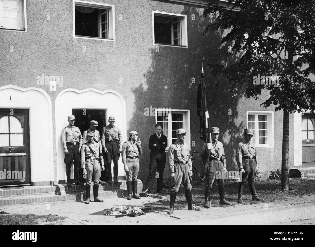 SA Guard of Honour in Berlin-Köpenick, 1933 Stock Photo
