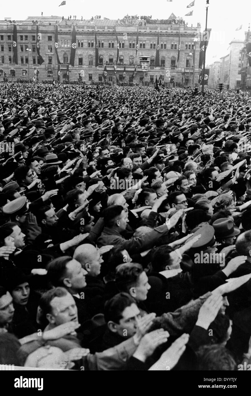 Mass enthusiasm at the return of Hitler in Berlin, 1938 Stock Photo