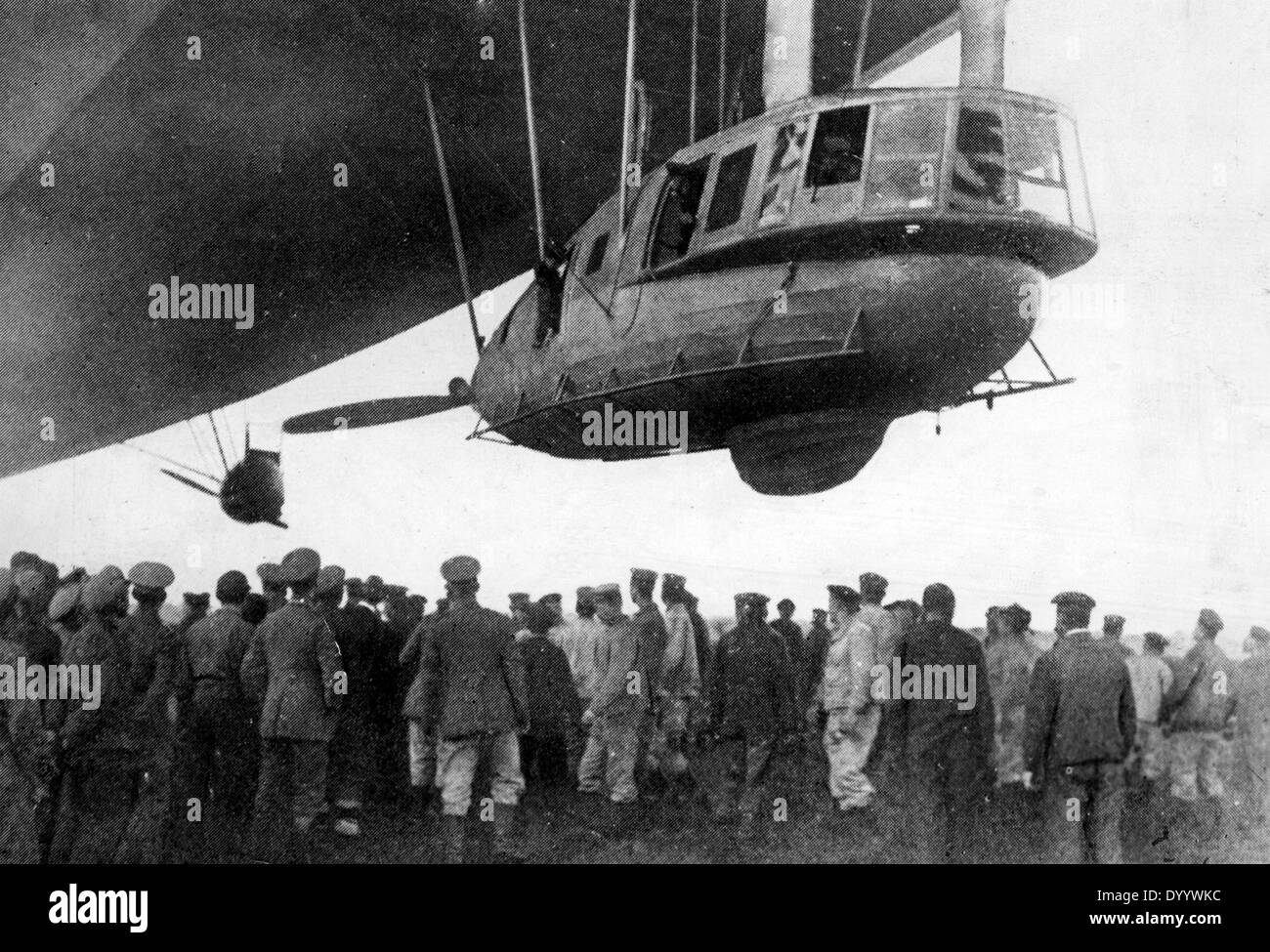 Zeppelin L 59 takes off, 1917 Stock Photo