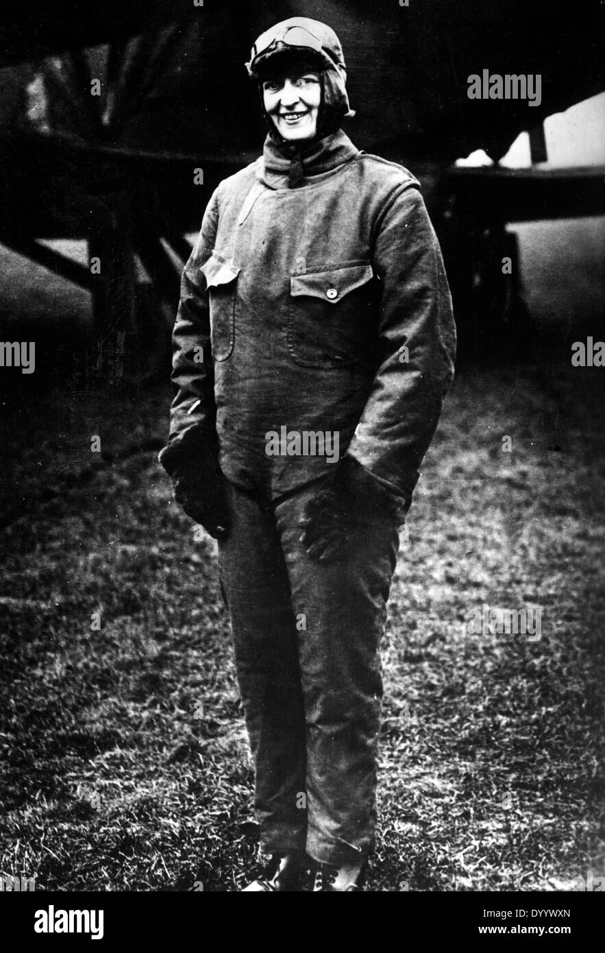 A female pilot of the Royal Air Force, 1918 Stock Photo