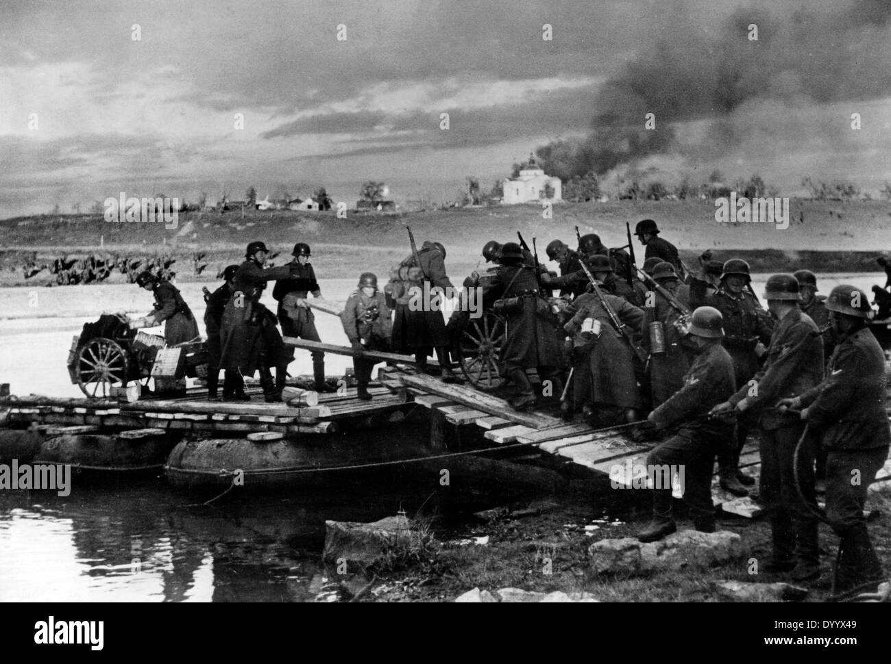 German soldiers at a river crossing on the Eastern Front, 1941 Stock Photo