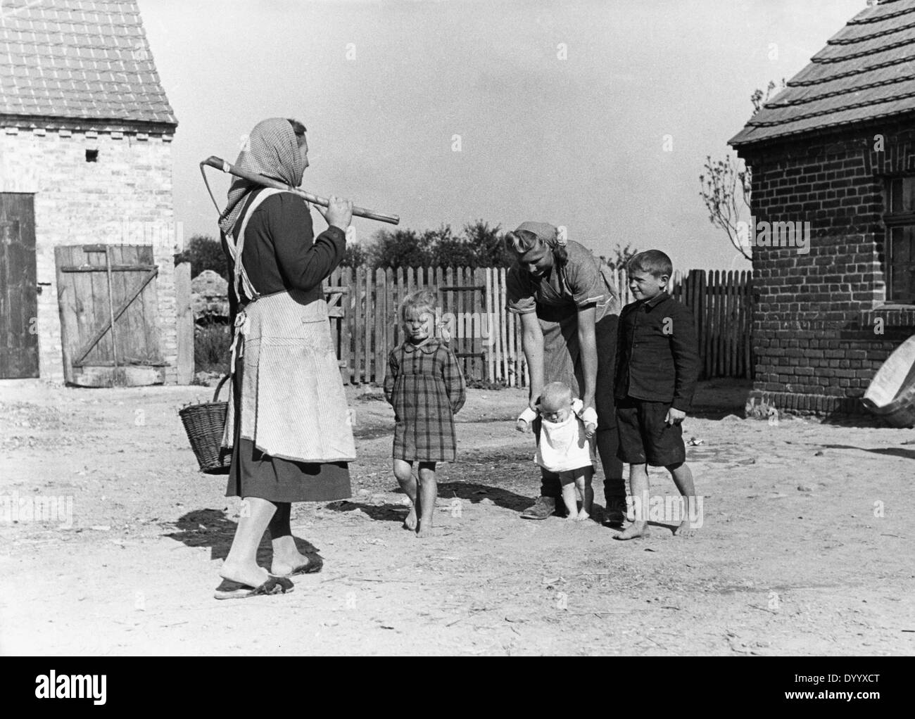 German evacuees colonize the so called 'Reichsgau Wartheland', 1941 Stock Photo