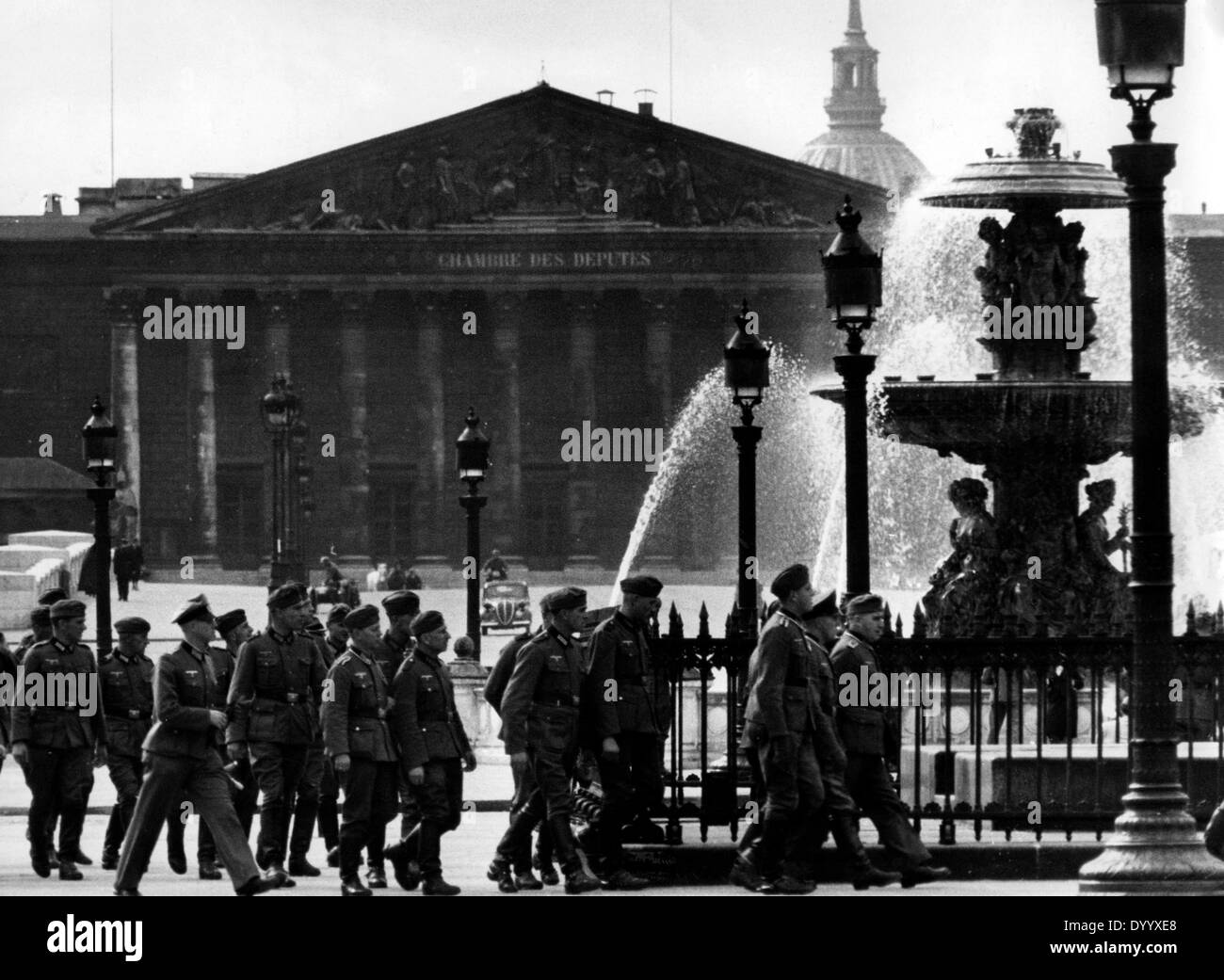 German soldiers in Paris, 1941 Stock Photo
