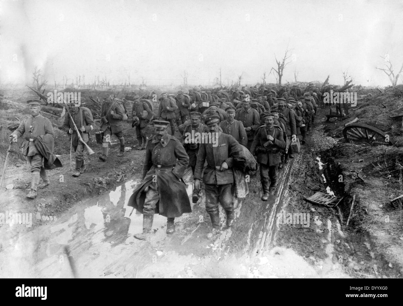 German soldiers on the march to Lodz, 1914 Stock Photo