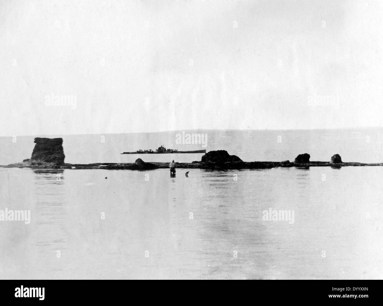 Roadstead Mediterranean roadstead Black and White Stock Photos & Images - Alamy