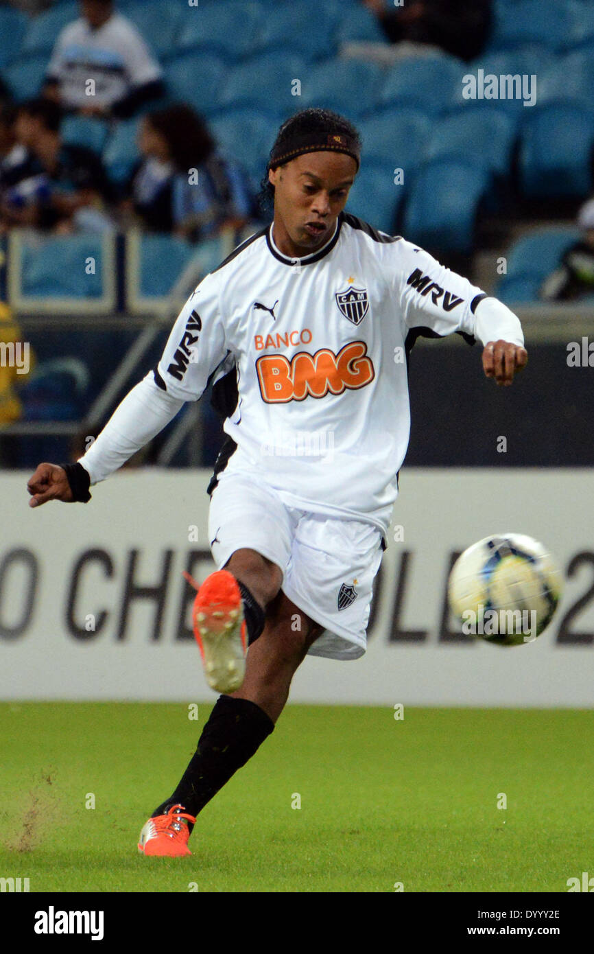 Ronaldinho gremio porto alegre hi-res stock photography and images - Alamy