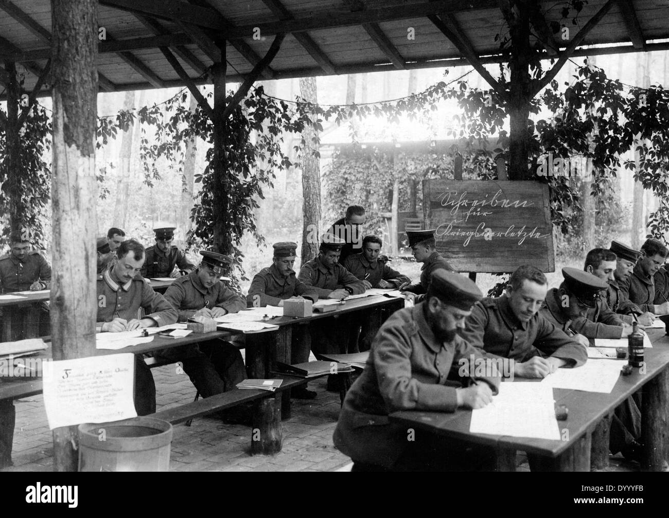 Soldiers in the forrest school 'Charlottenburg', Berlin, 1916 Stock Photo