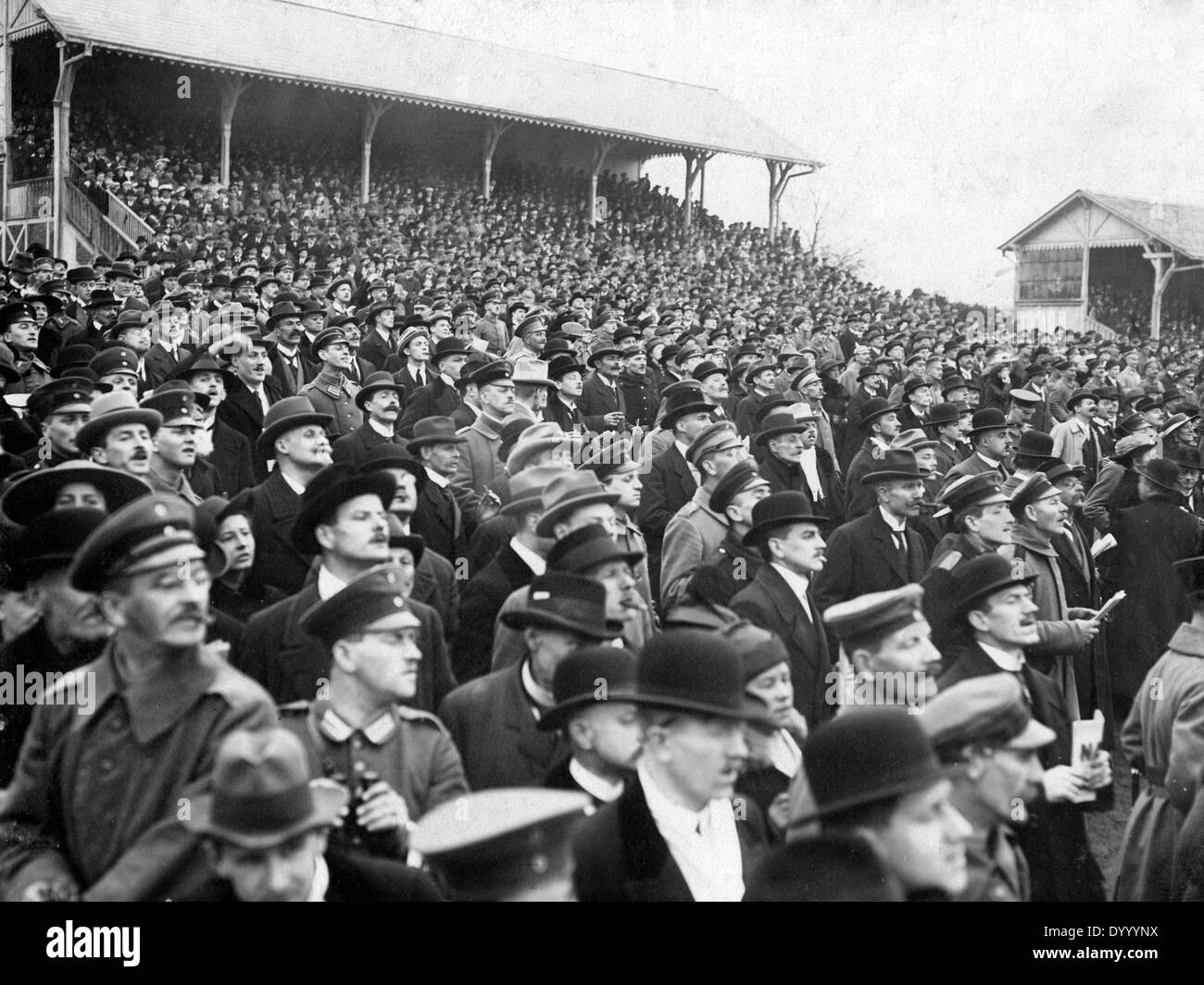 horse-races-in-berlin-1914-stock-photo-alamy