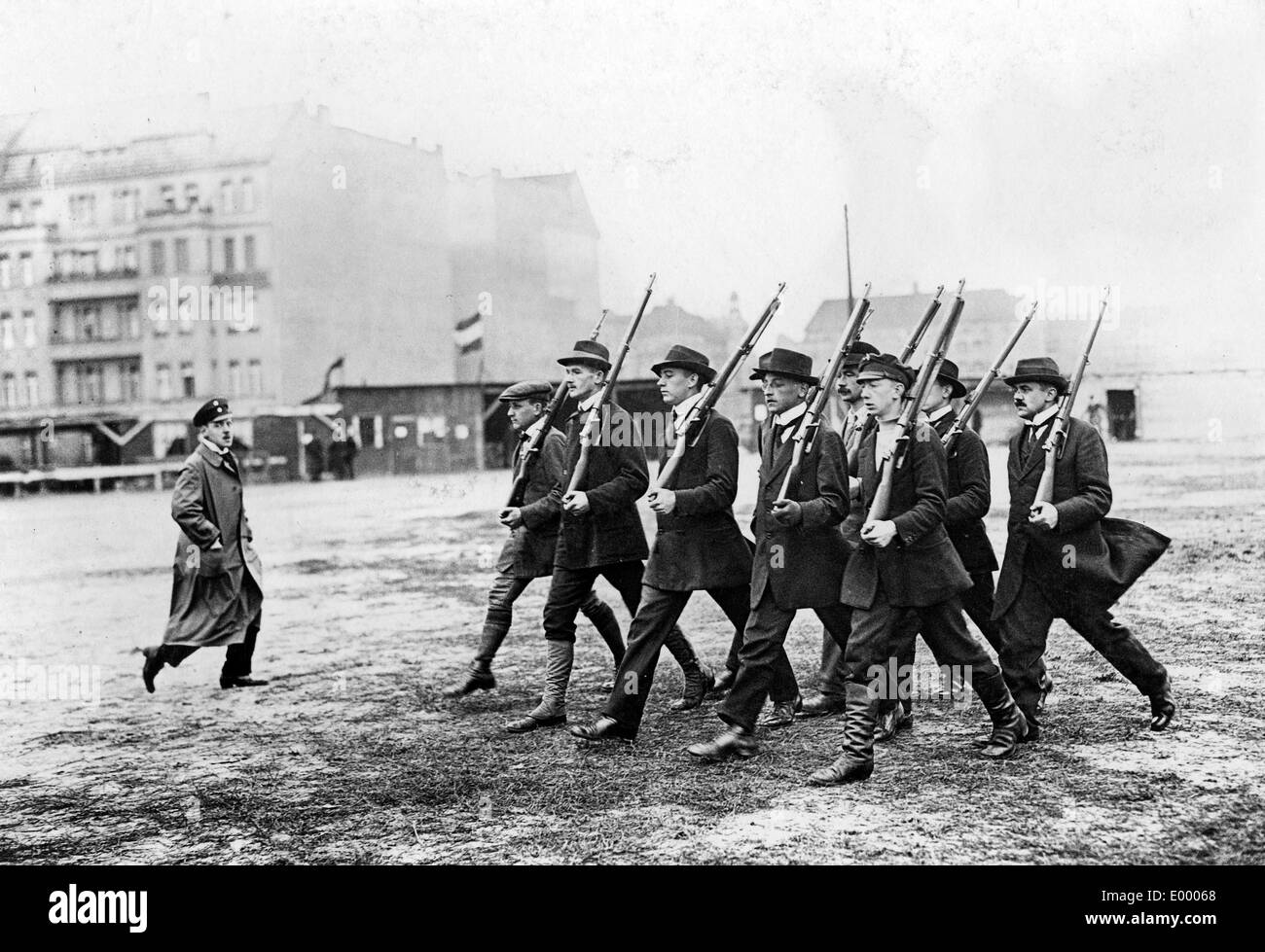 Men at a paramilitary training, 1914 Stock Photo