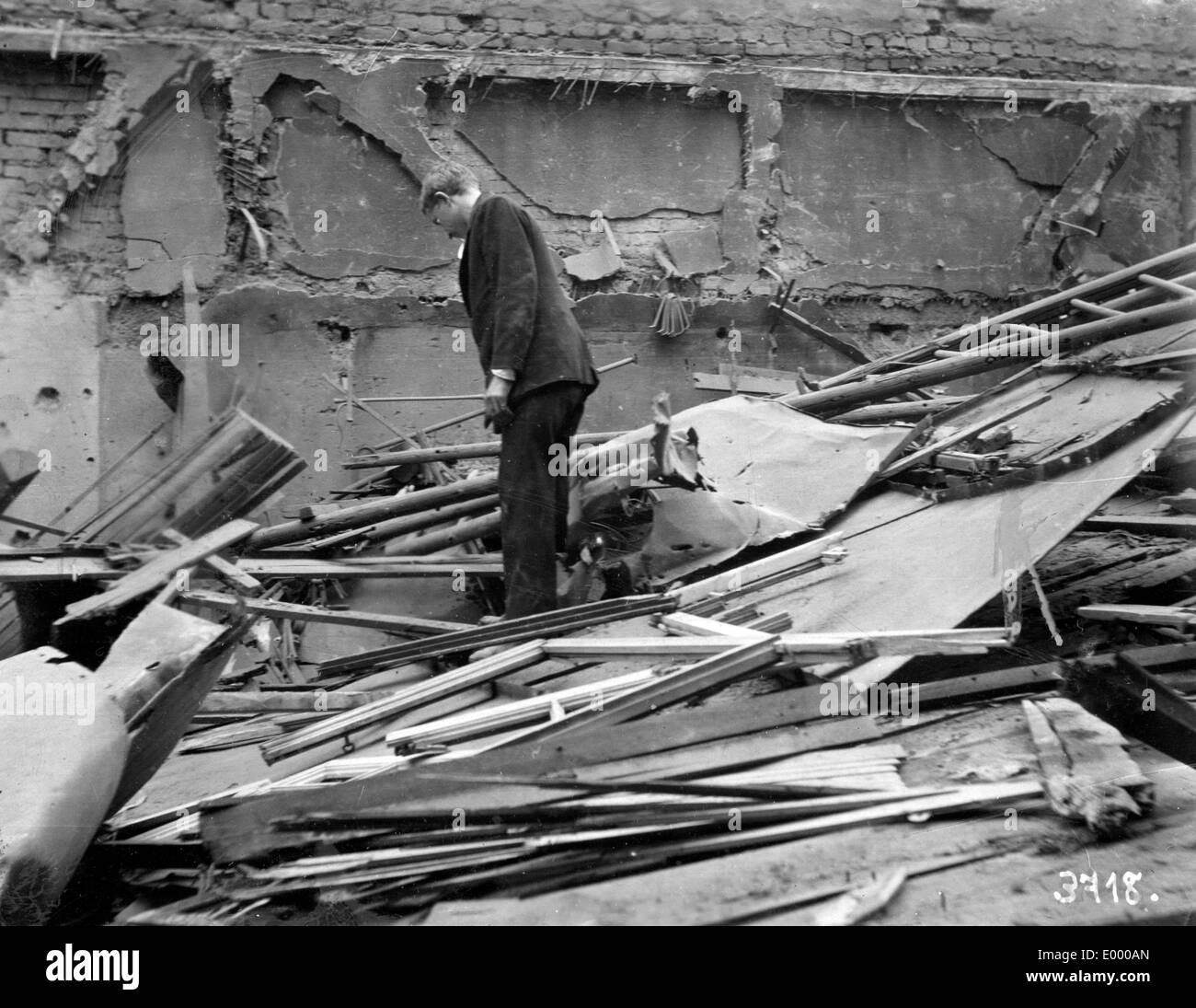 Demolished plumbers 1918 Stock Photo Alamy
