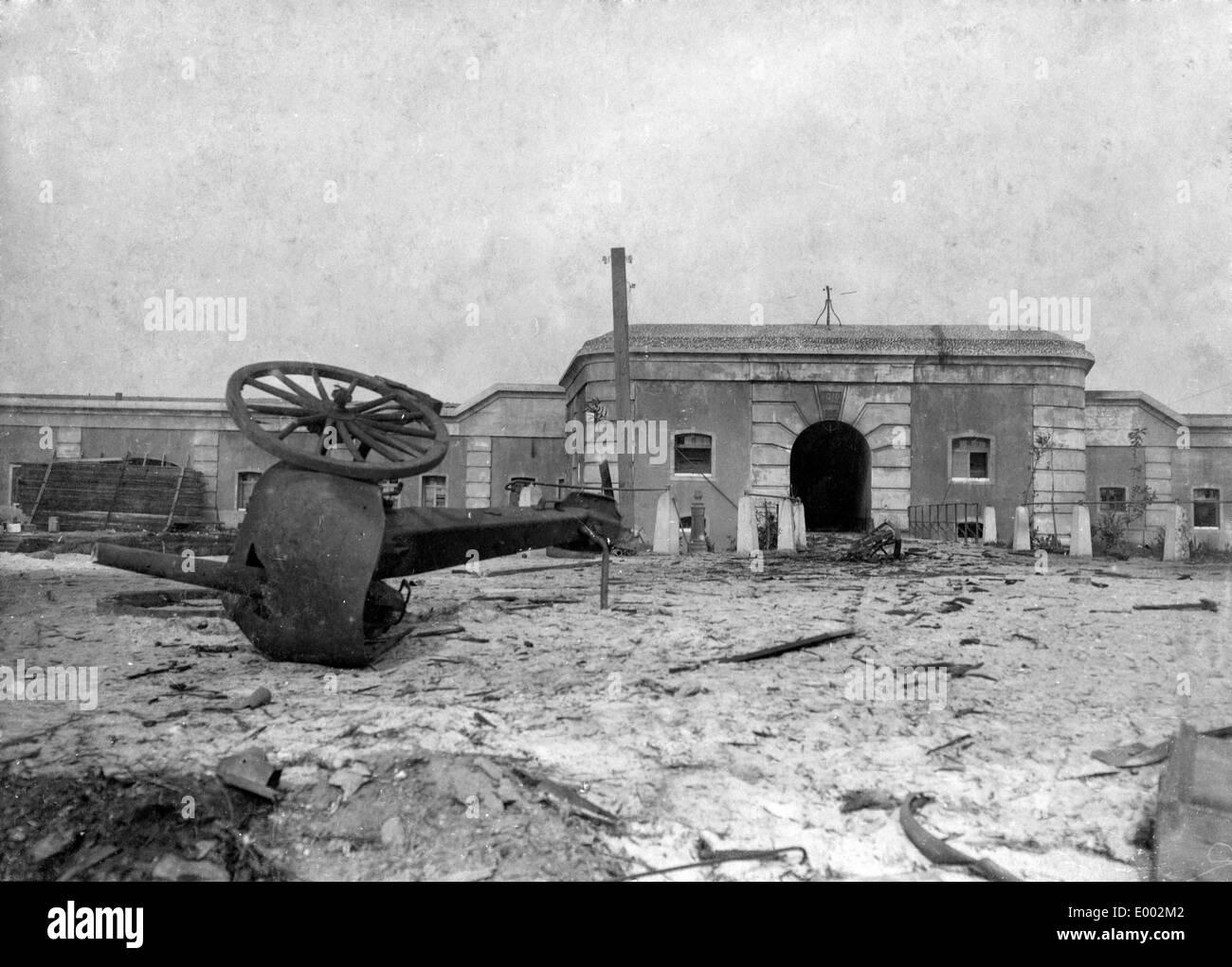The destroyed fort Erbrandt in Belgium, 1914 Stock Photo