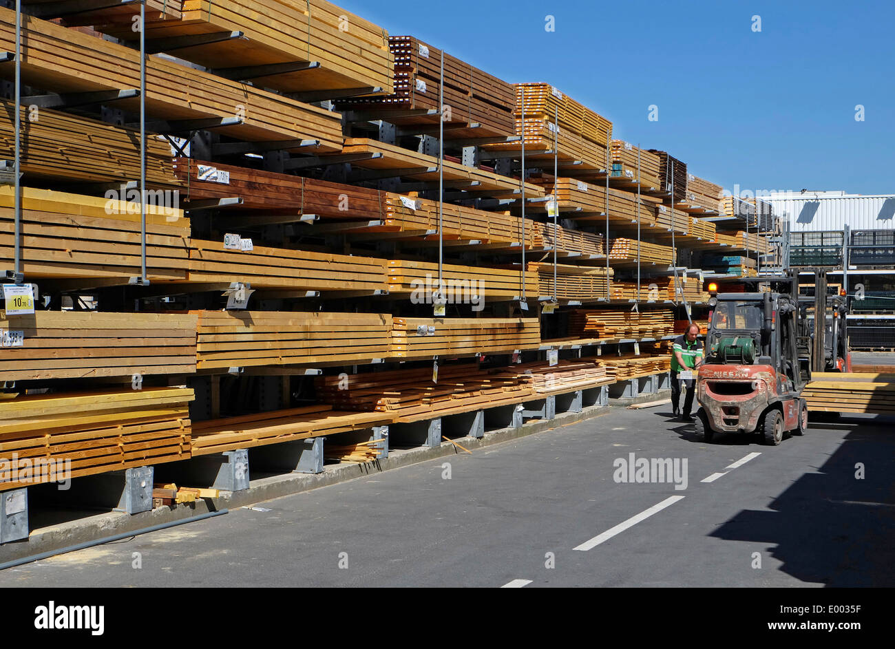 Timber Yard High Resolution Stock Photography and Images Alamy