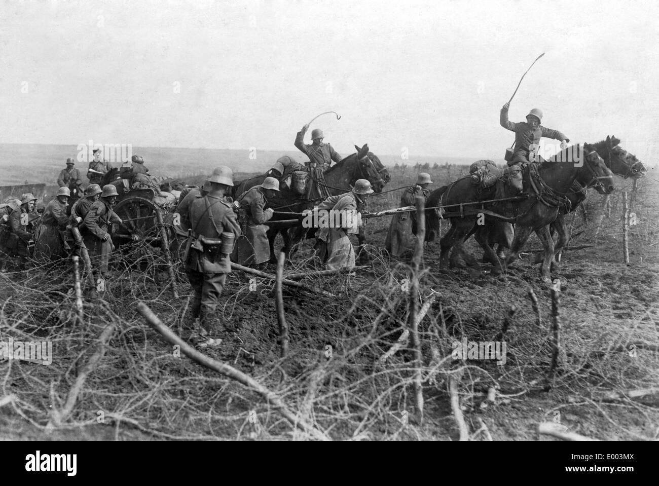German artillery during the spring offensive, 1918 Stock Photo
