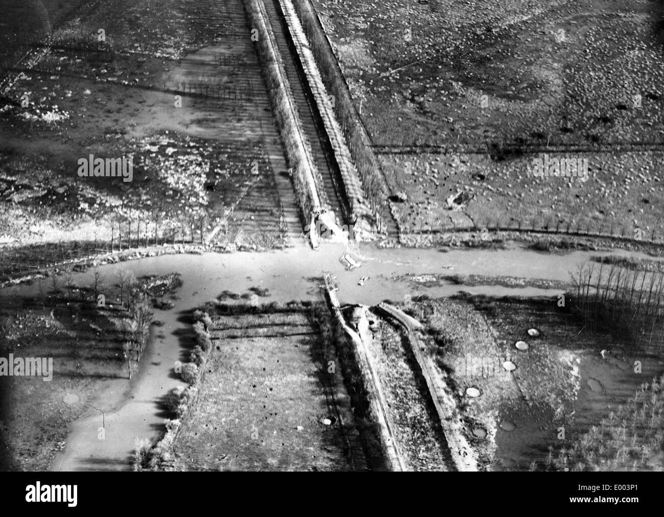 Blown up Oise-Aisne canal at the Western Front, 1918 Stock Photo
