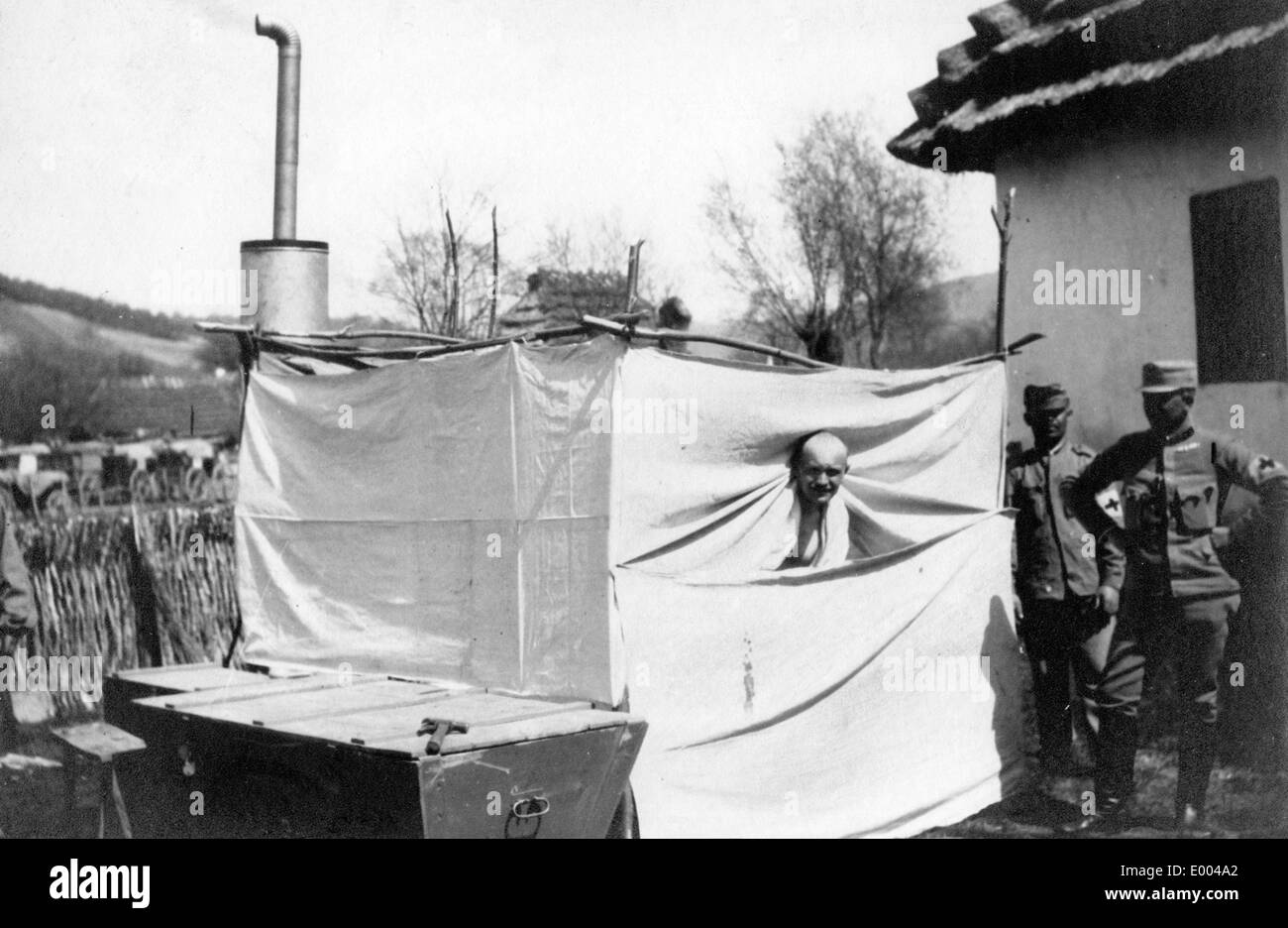 Improvised bathing facilities, 1915 Stock Photo