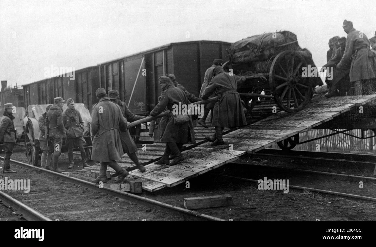 Austro-Hungarrian artillerymen unload a train, 1918 Stock Photo